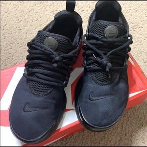 Black Nike Prestos